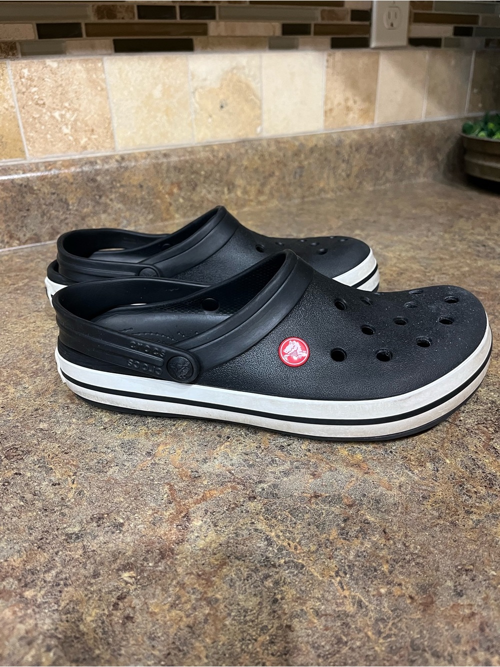 Crocs Crocband Clogs Black White Unisex M7 W9 Classic Comfort